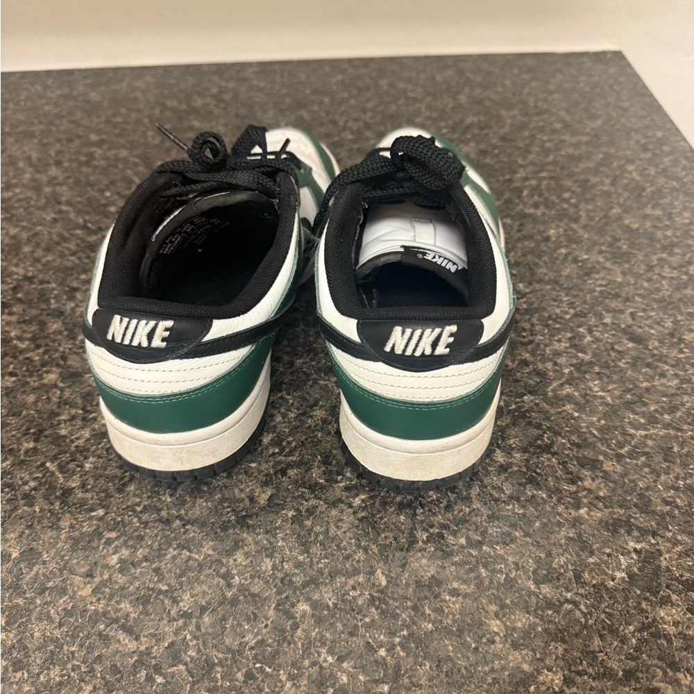 Custom nike dunks - Picture 3 of 5